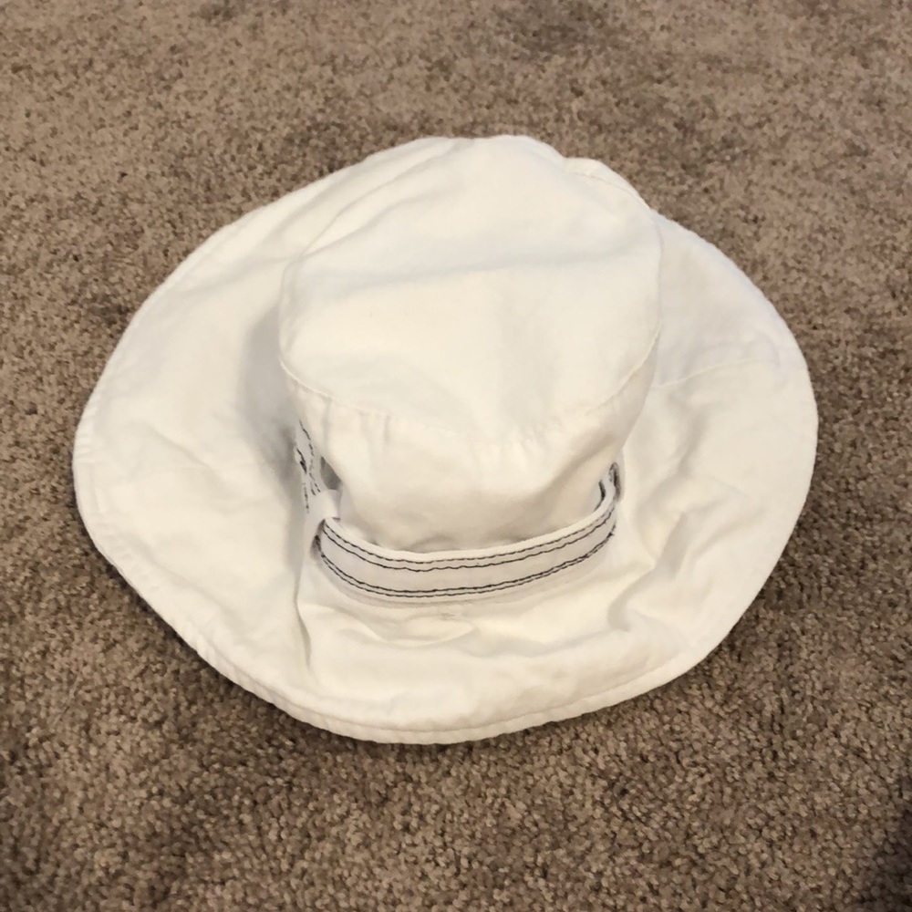 Hat - Picture 6 of 7